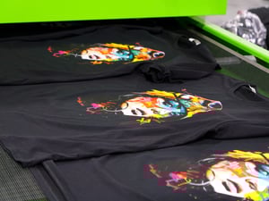 ROQ_DigitalSampleBox_day2-22-graffiti-girl